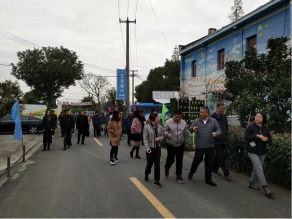 青浦應(yīng)急局、青浦聯(lián)通和磊諾公司“共建美麗鄉(xiāng)村、打造和諧家園”聯(lián)建活動舉辦(圖2)